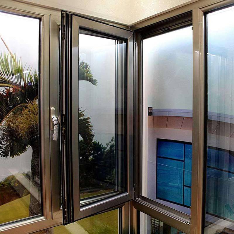 濟南市天橋區(qū)三朵云門窗加工部 匠心工藝，守護家的每一扇窗